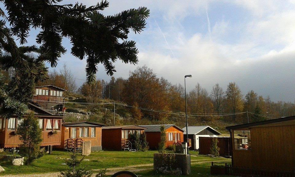 Готель Campeggio Branchetto Боско-К'єзануова Екстер'єр фото