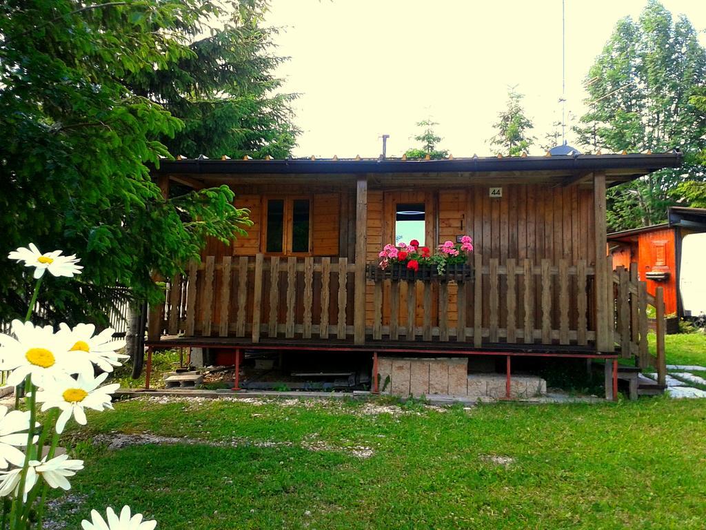 Готель Campeggio Branchetto Боско-К'єзануова Екстер'єр фото