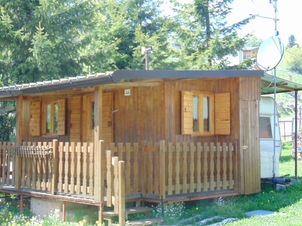 Готель Campeggio Branchetto Боско-К'єзануова Екстер'єр фото