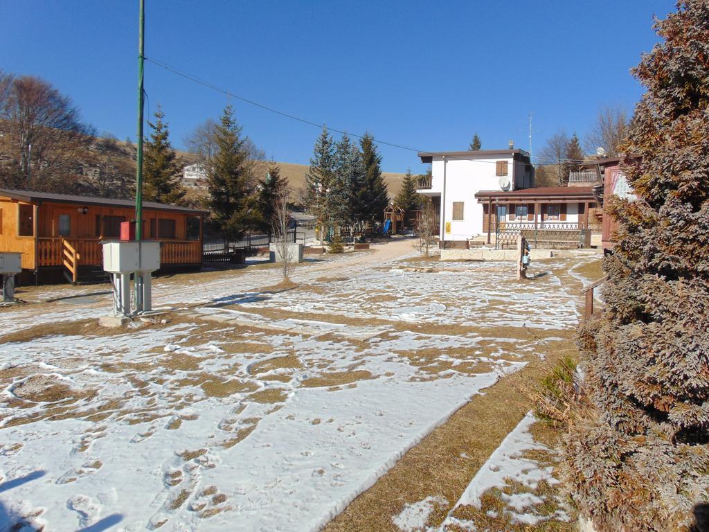 Готель Campeggio Branchetto Боско-К'єзануова Екстер'єр фото